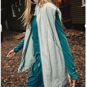 NWT Free People Slalom Reversible Fleece Light Green Grey Vest Size M